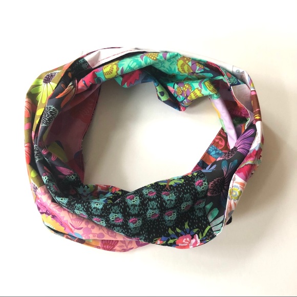 Infinity Scarf 🧣 - Picture 6 of 11
